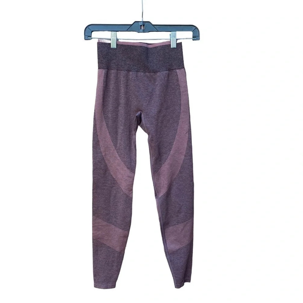 PINK Victoria Secret seamless purple leggings, line new, XS